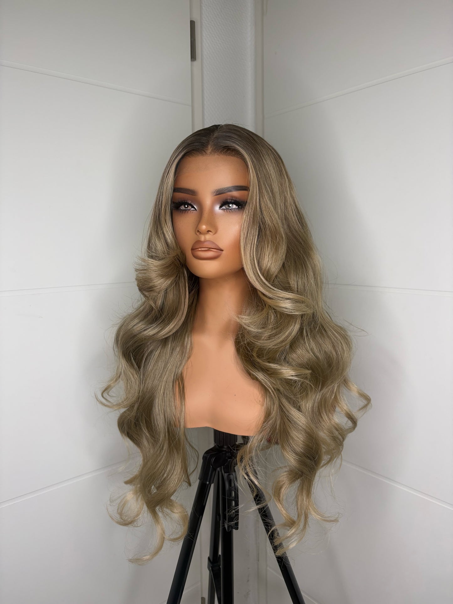 JOANA HDWIG