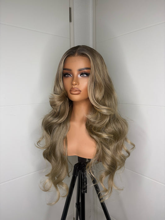 JOANA HDWIG