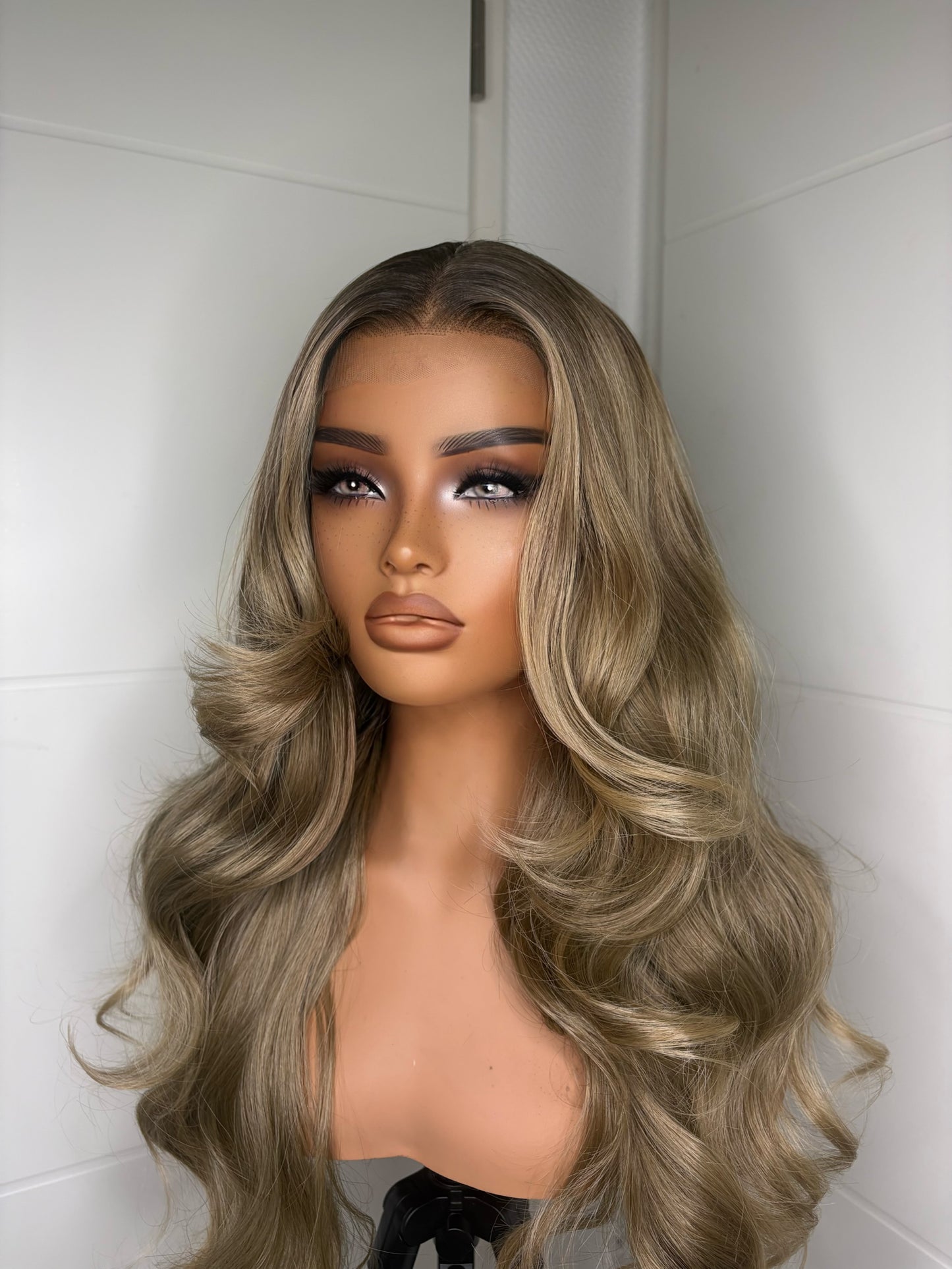 JOANA HDWIG