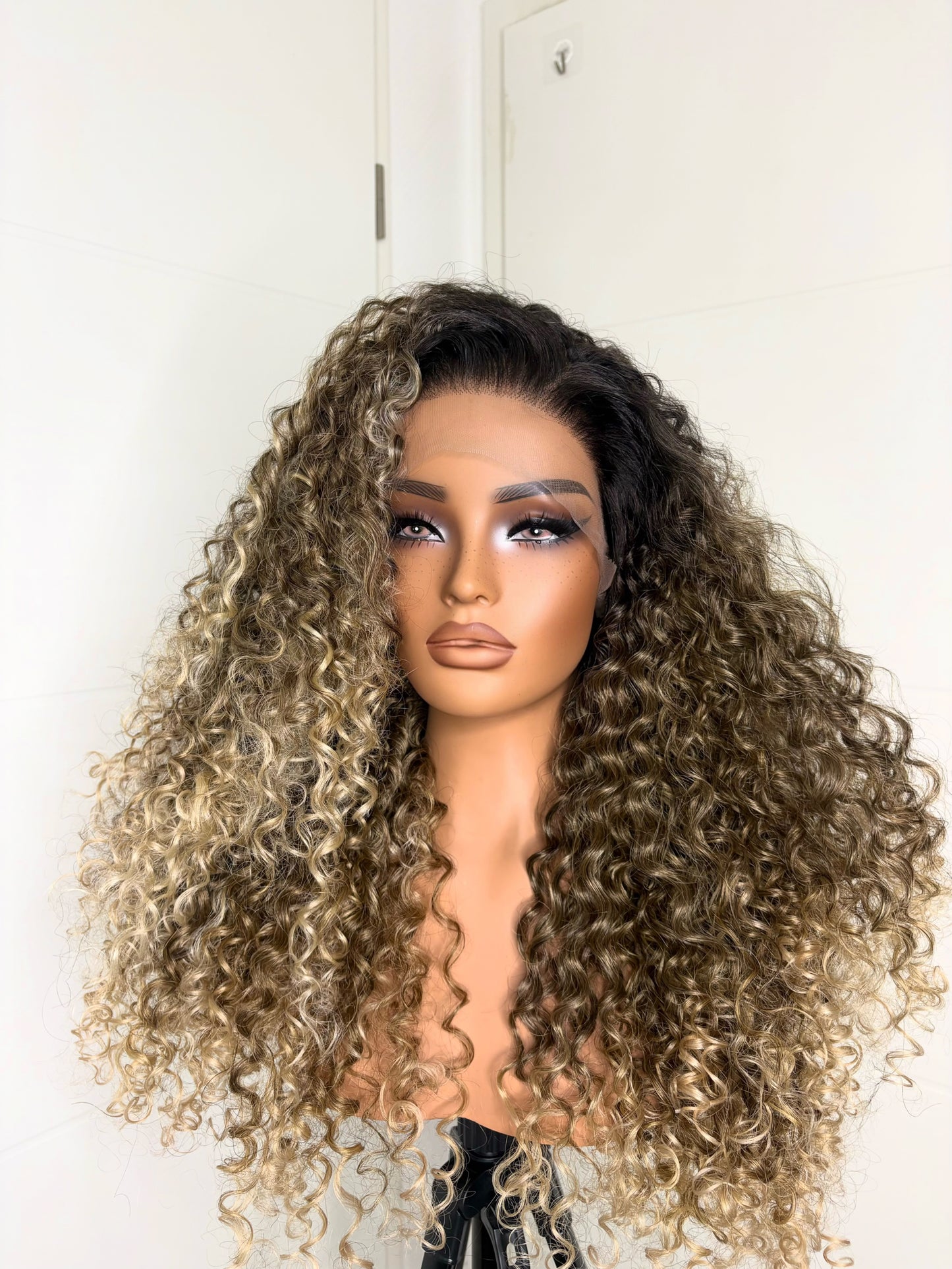 HALLO WIG